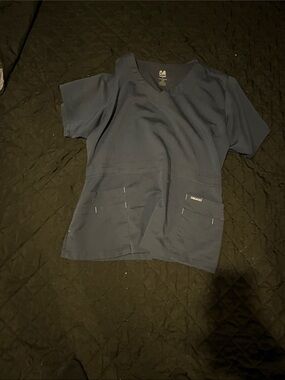 Unbranded Men's V-Neck Navy Scrub Top with Utility Pockets